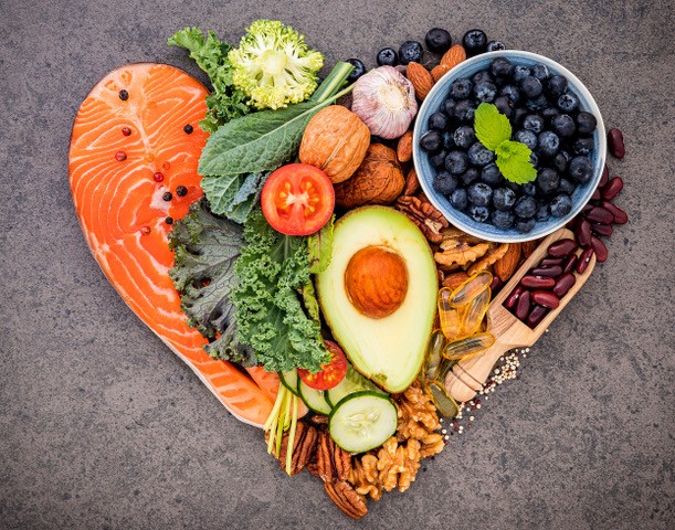 heart made up of healthy fruits and vegetables